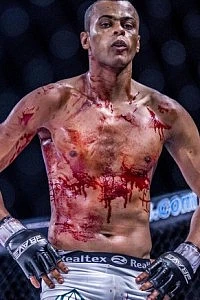 Cleiton Silva